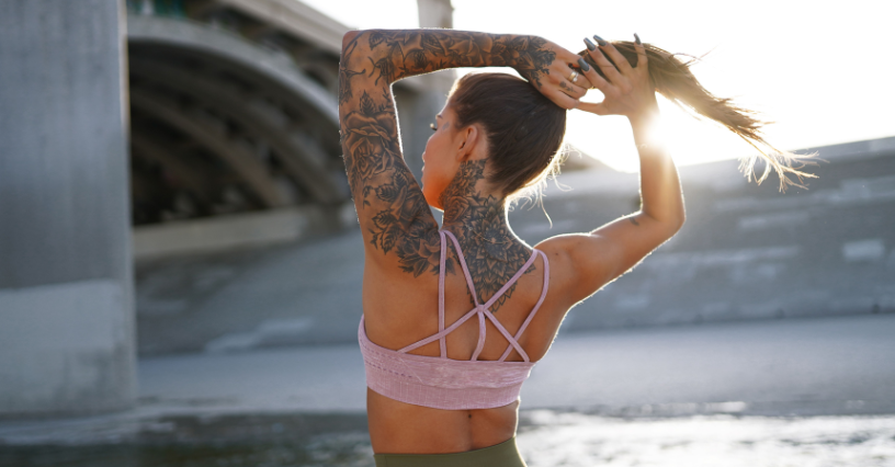 Deynn w sportowym topie Gym Glamour