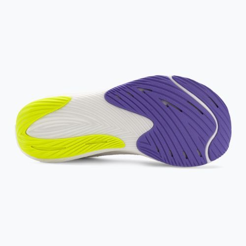 Buty do biegania damskie New Balance FuelCell Rebel v3 munsell white