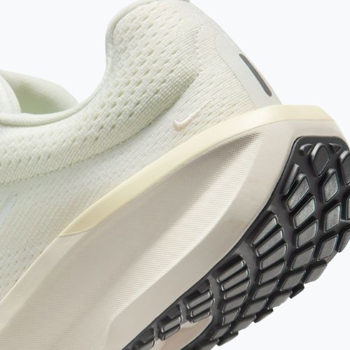 Buty do biegania damskie Nike Winflo 11 sail/chalk/coconut milk/white