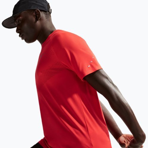 Koszulka do biegania męska Nike Stride ADV light crimson