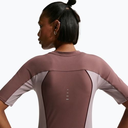 Koszulka do biegania damska Nike Swift Dri-Fit tattoo/light violet ore