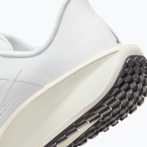 Buty do biegania damskie Nike Quest 6 white/sail/chalk/white