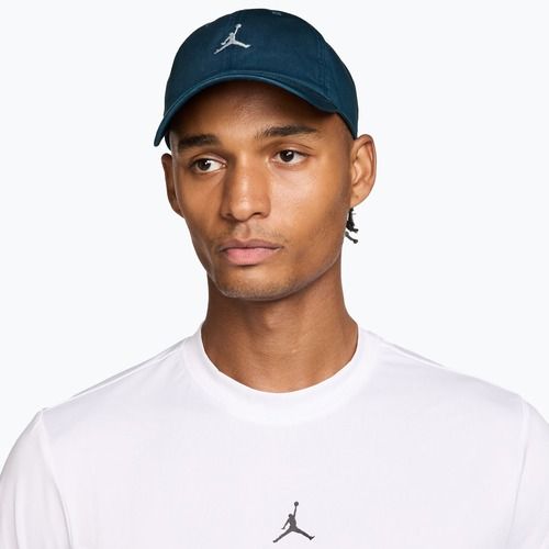 Czapka z daszkiem Jordan Club Unstructured Curved-Bill squadron blue/sail