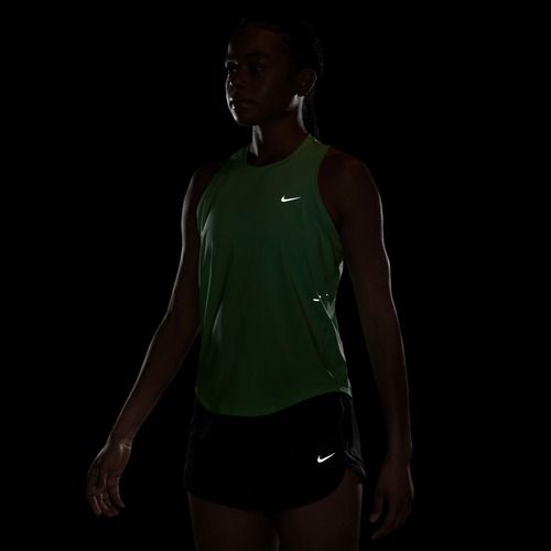 Koszulka do biegania damska Nike Swift Dri-Fit Tank Top illusion green