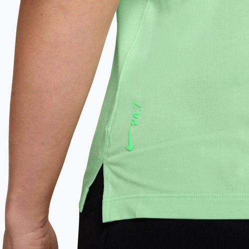 Koszulka treningowa damska Nike 24.7 ImpossiblySoft Light cucumber calm/illusion green