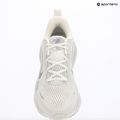 Buty do biegania damskie Nike Vomero 18 white/photon dust/metallic silver 14