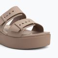 Klapki damskie Crocs Brooklyn Low Wedge latte 7