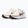 Buty do biegania damskie Nike Revolution 8 EasyOn phantom/white/silt red/tattoo 10