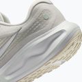 Buty do biegania damskie Nike Journey Run summit white/metallic silver 11