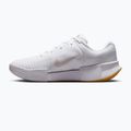 Buty do tenisa damskie Nike GP Challenge Pro white/summit white/linen/light orewood brown 9