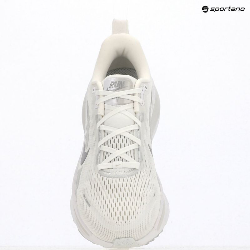 Buty do biegania damskie Nike Vomero 18 white/photon dust/metallic silver 14