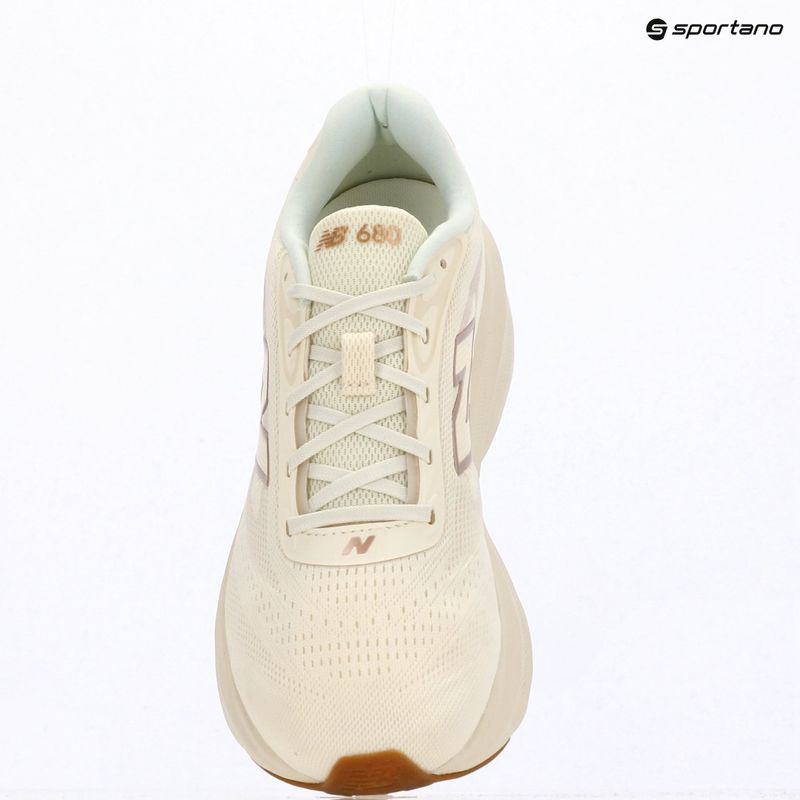 Buty do biegania damskie New Balance Fresh Foam 680's V9 beige 15