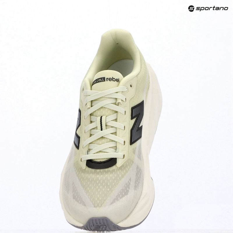 Buty do biegania męskie New Balance FuelCell Rebel V5 pistachio butter/digital mist 17