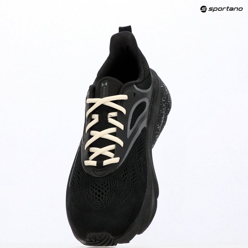 Buty do biegania męskie Under Armour Rogue 6 black/winter white/metallic black 9