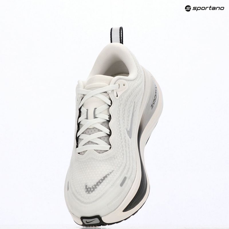 Buty do biegania damskie Nike Vomero Plus summit white/sail/metallic silver 16