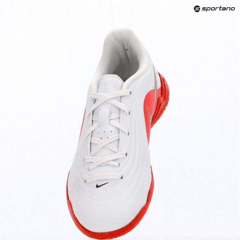 Buty piłkarskie dziecięce Nike Jr. Tiempo Maestro Club white/bright crimson/blur 15