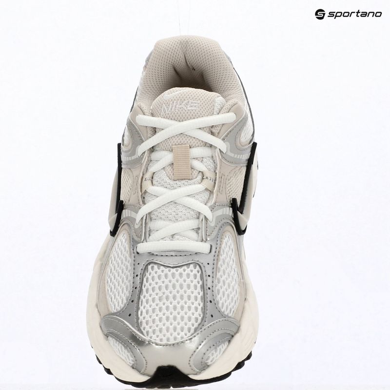 Buty damskie Nike V5 RNR summit white/sail/black/light orewood brown 10