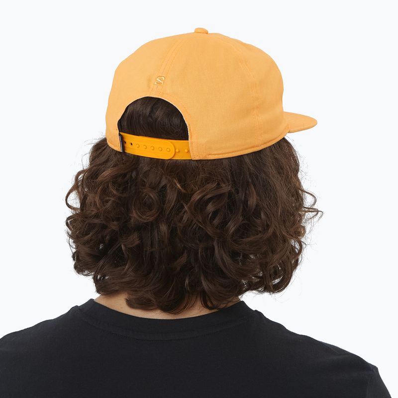 Czapka z daszkiem Salomon Flat apricot 3