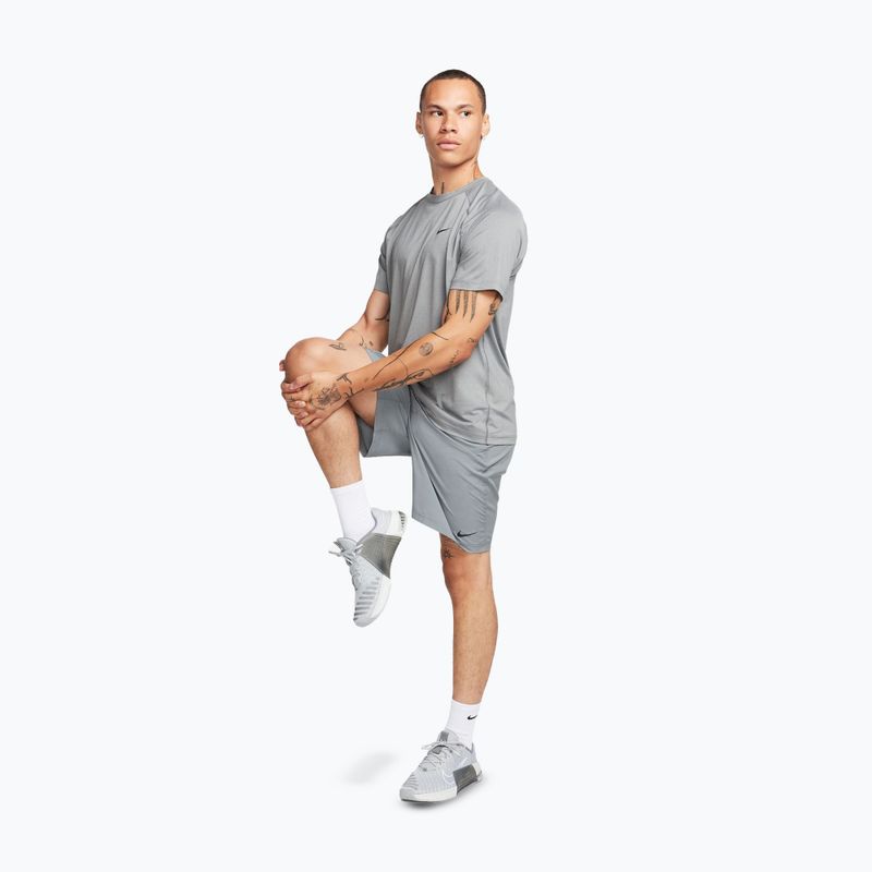 Spodenki do biegania męskie Nike Form Dri-Fit Unlined 9" smoke grey/black 2