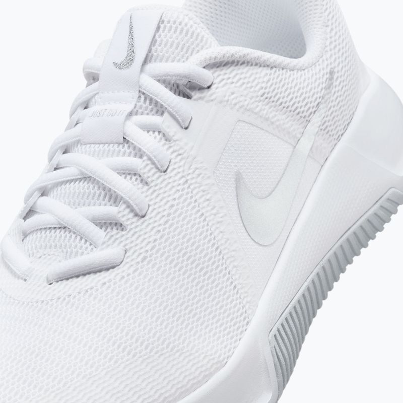 Buty treningowe damskie Nike MC Trainer 3 white/photon dust/metallic platinum 7