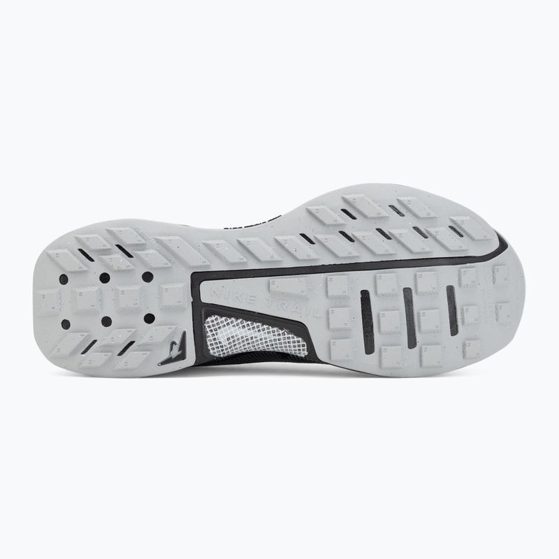 Buty do biegania damskie Nike Juniper Trail 3 black/wolf grey/photon dust/black 4