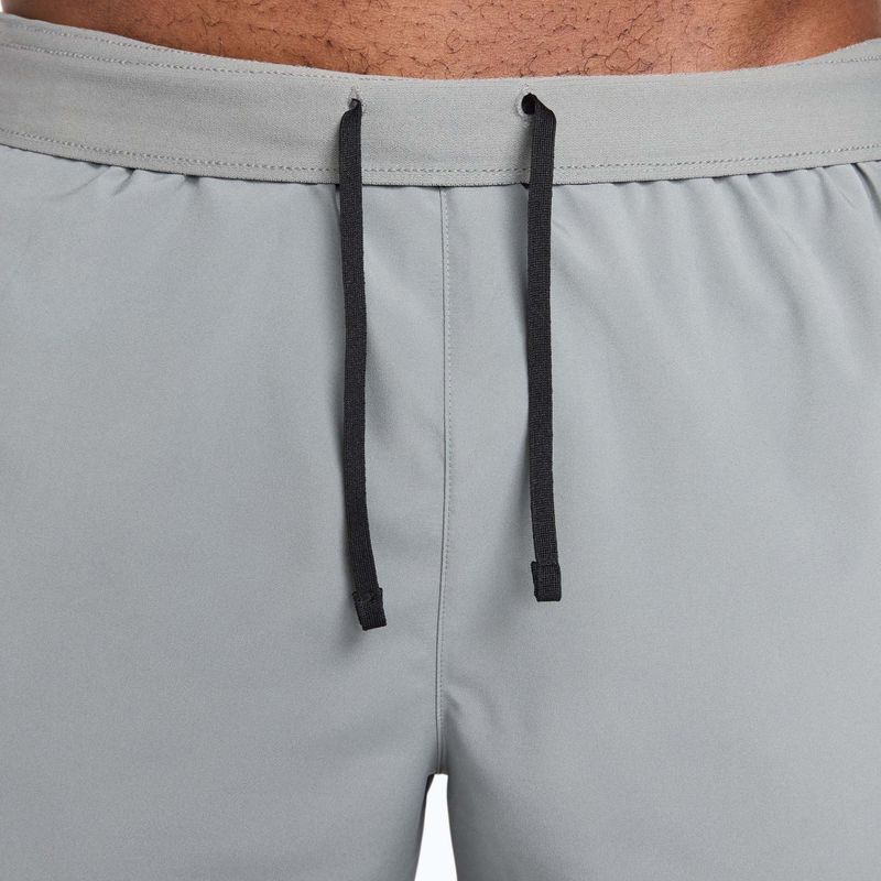 Spodenki męskie Nike Dri-Fit Challenger 5" 2in1 smoke grey/dark smoke grey 5