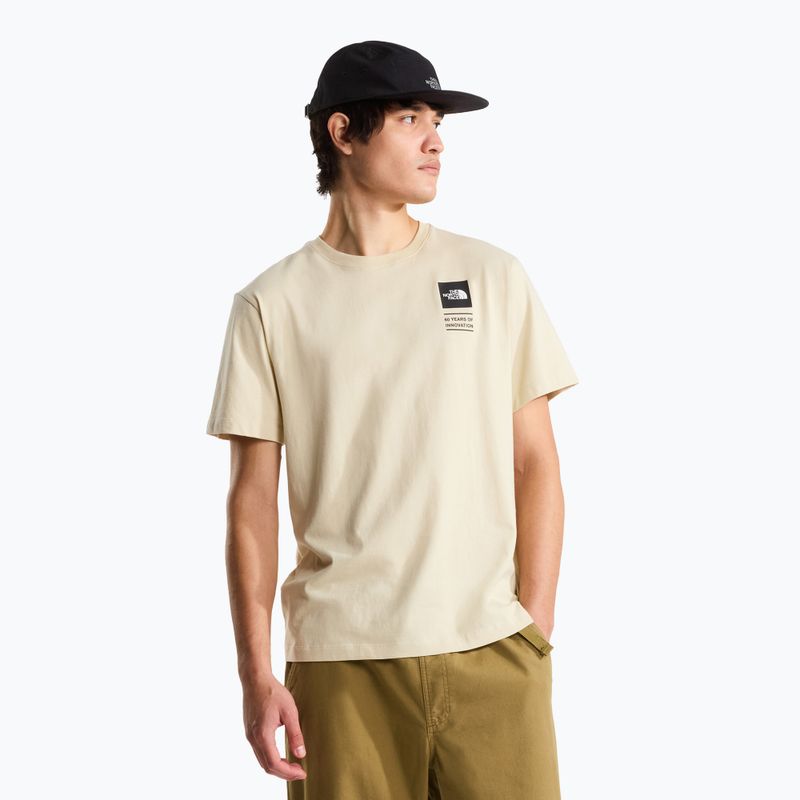 Koszulka męska The North Face Mountain Celebration Regular desert stone