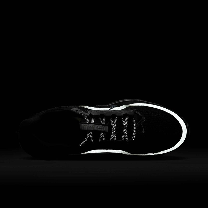 Buty do biegania męskie Nike Pegasus Premium black/metallic silver/black 8