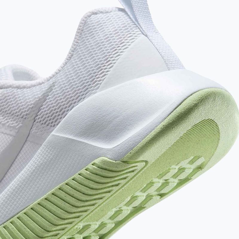 Buty treningowe damskie Nike MC Trainer 3 white/metallic silver/barely volt 10