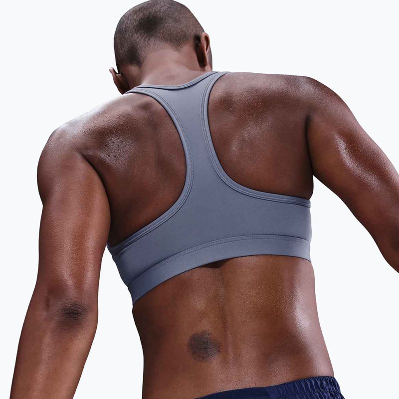 Biustonosz treningowy Nike Swoosh Medium Support world indigo/white 3