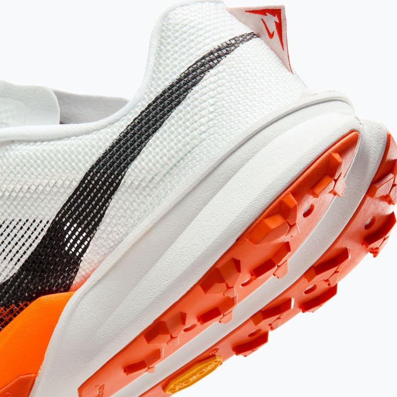 Buty do biegania męskie Nike Kiger 10 white/photon dust/total orange/black 8