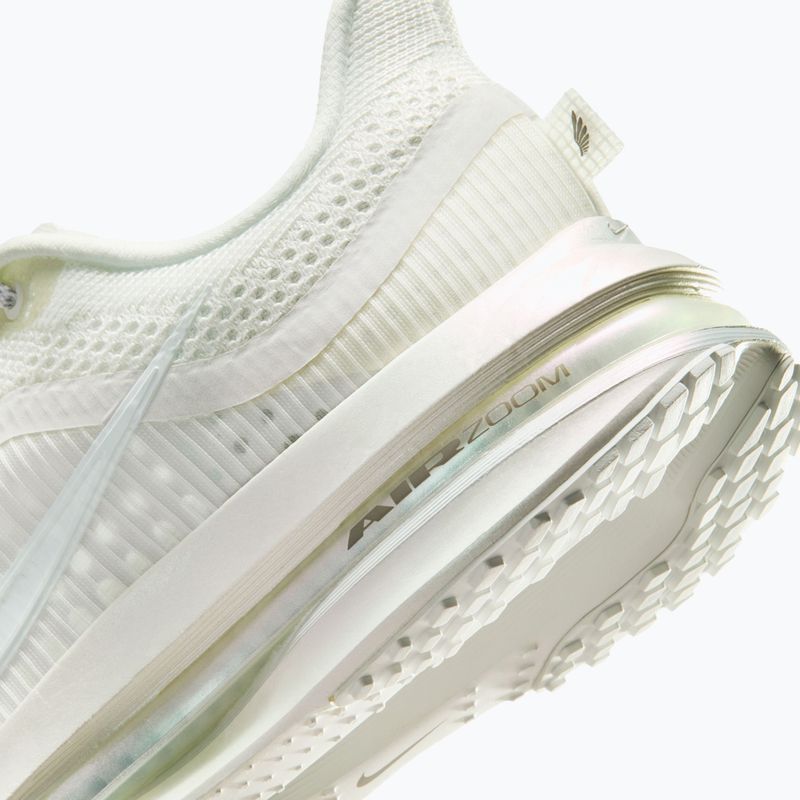Buty do biegania damskie Nike Pegasus Premium ESS summit white/pure platinum/white 10