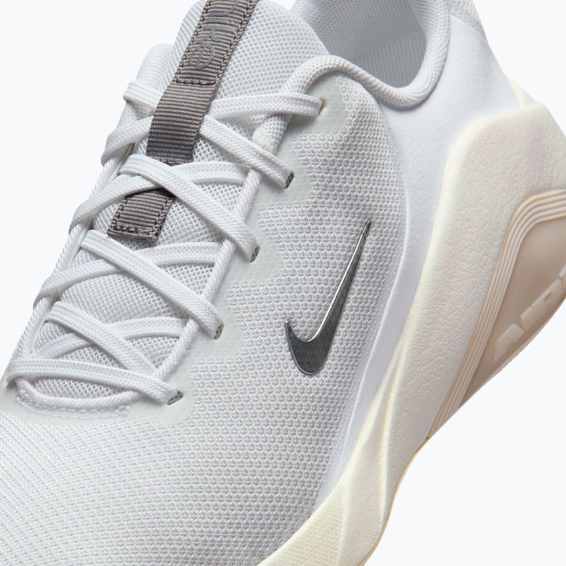 Buty treningowe damskie Nike Bella 7 white/sail/pencil point/multi-color 8