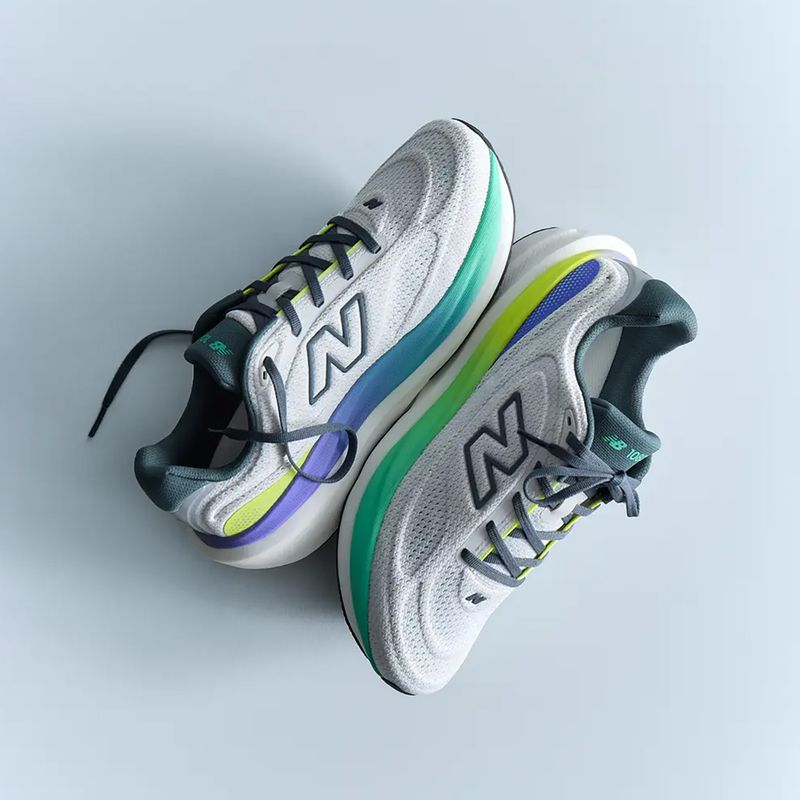 Buty do biegania męskie New Balance 1080's V15 reflection/graphite/deep end 8