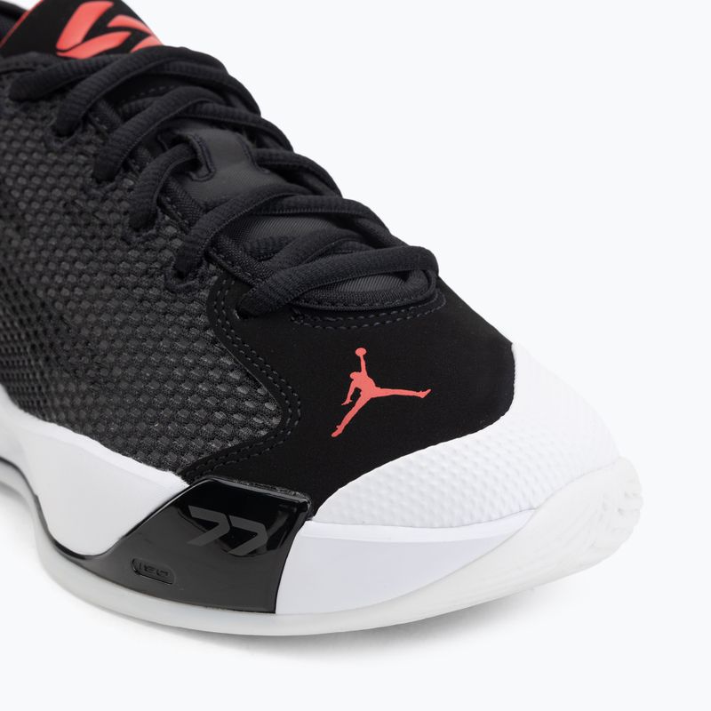 Buty do koszykówki dziecięce Jordan Luka 77 GS Jr black/white/university red 7