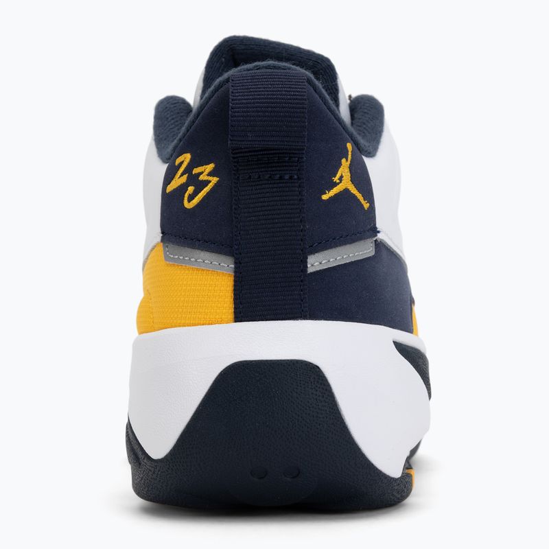 Buty męskie  Jordan Max Aura 7 white/obsidian/university gold 6