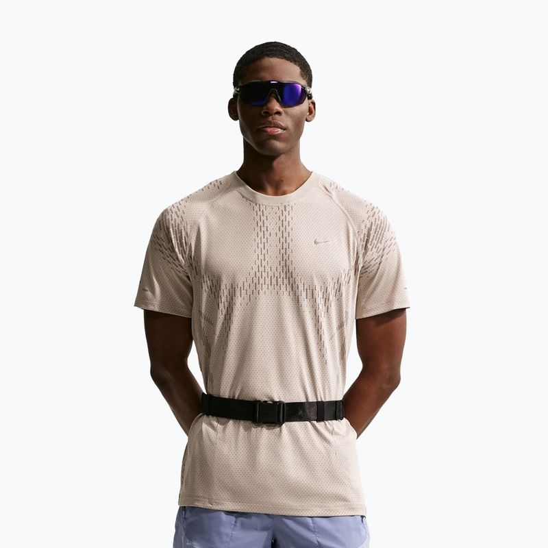 Koszulka do biegania męska Nike Stride Dri-Fit ADV cream li/mink brown