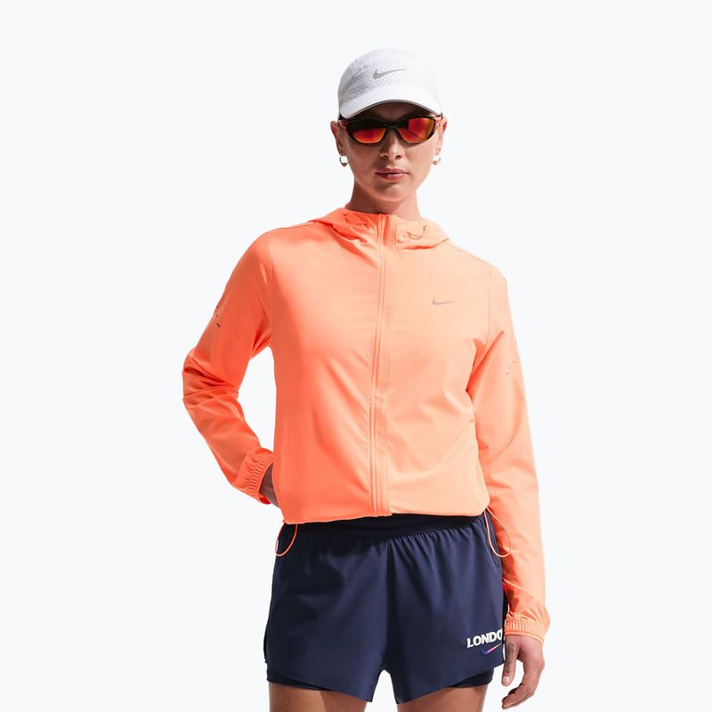 Kurtka do biegania damska Nike Swift Repel Packable orange pulse