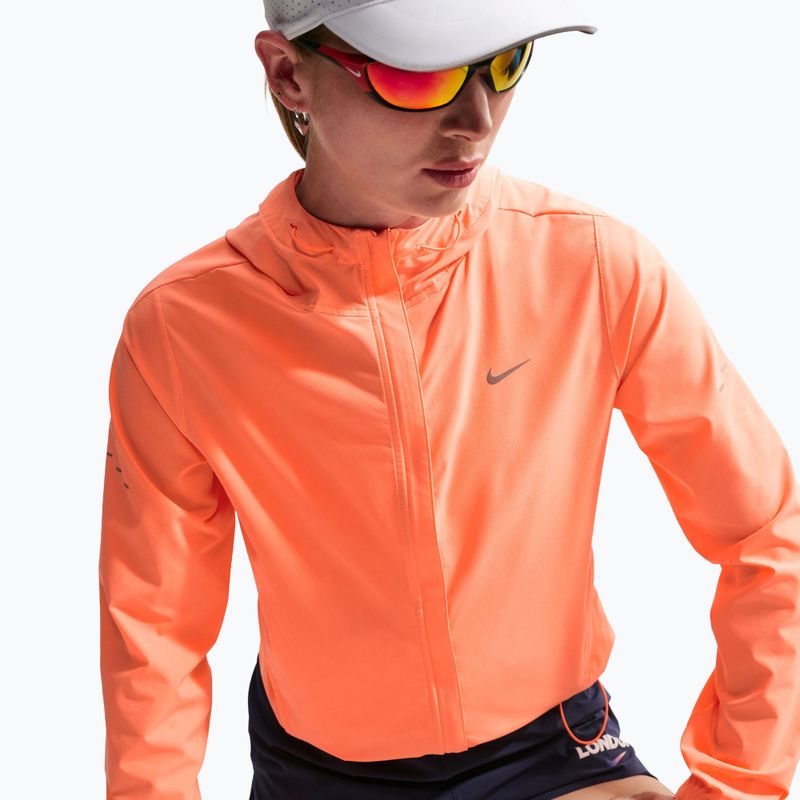 Kurtka do biegania damska Nike Swift Repel Packable orange pulse 6