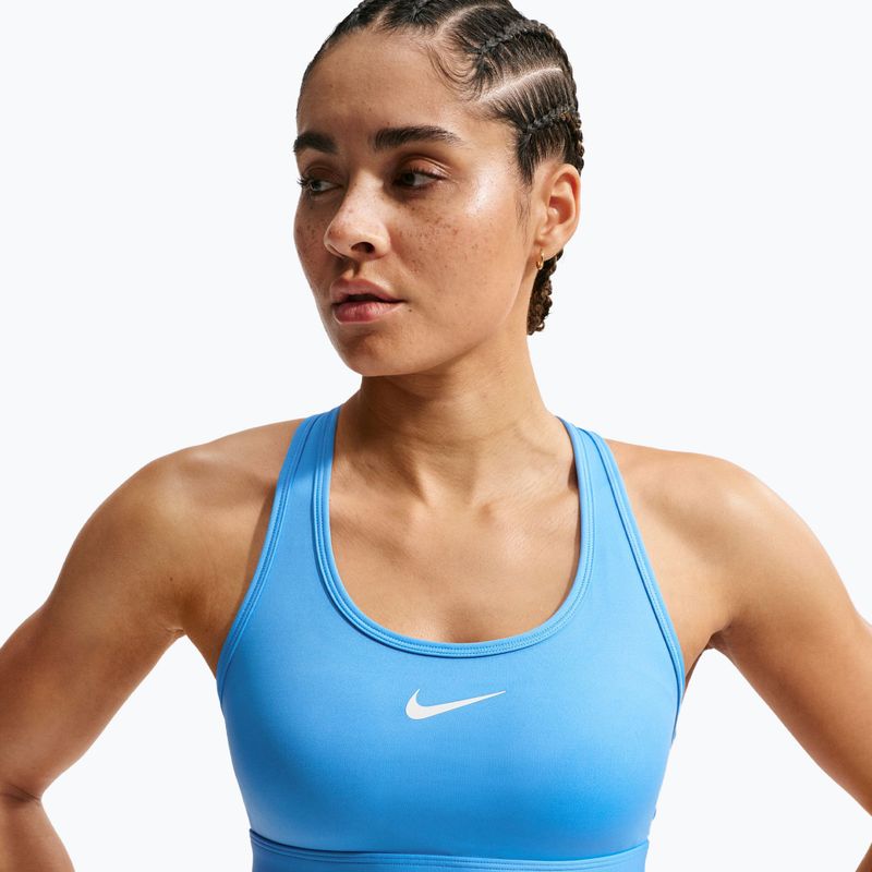 Biustonosz treningowy Nike Swoosh Medium Support university blue/white 4