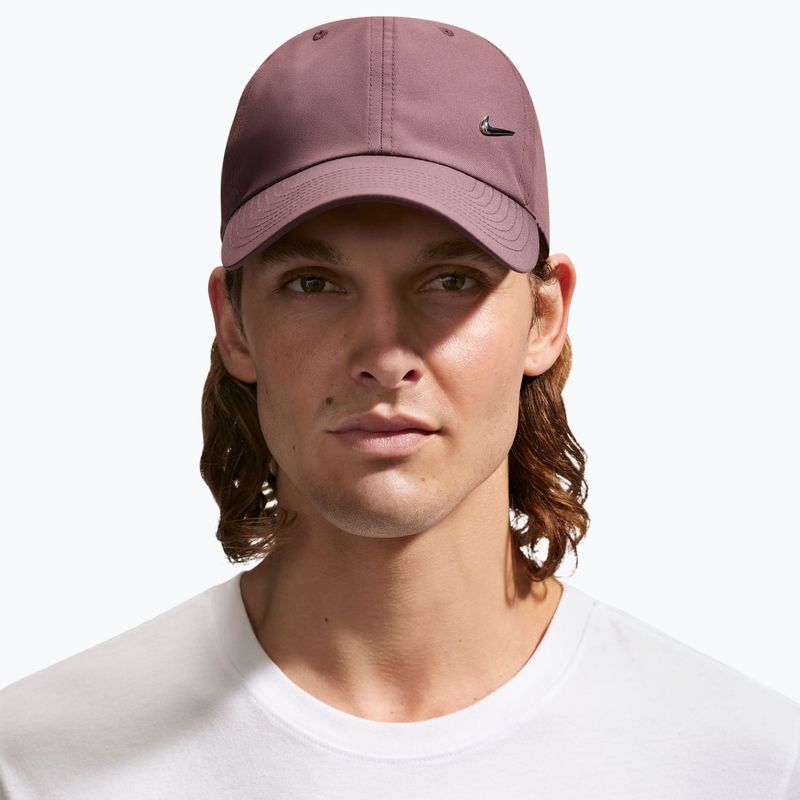 Czapka z daszkiem Nike Dri-Fit Club Unstructured Metal Swoosh tattoo/metallic silver 4
