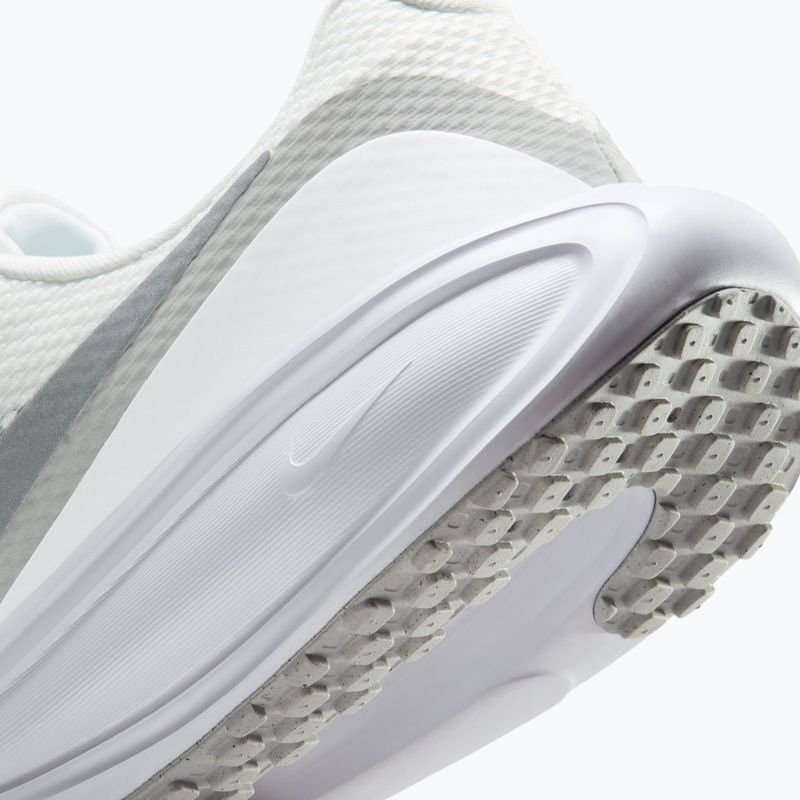 Buty do biegania męskie Nike Revolution 8 summit white/white/metallic silver 12