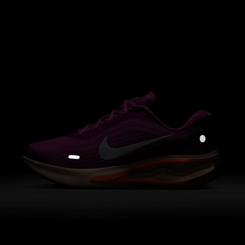 Buty do biegania damskie Nike Journey Run light magenta/black/chalk/white 12