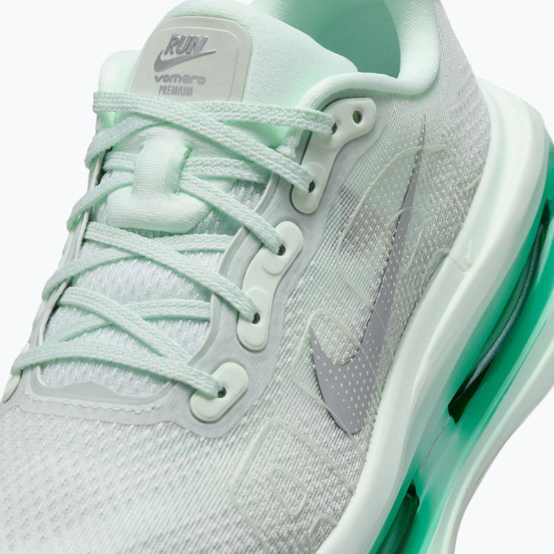 Buty do biegania damskie Nike Vomero Premium barely green/metallic silver 10