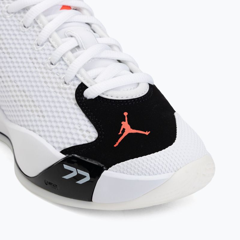 Buty do koszykówki dziecięce  Jordan Luka 77 GS Jr white/black/sail/bright crimson 7