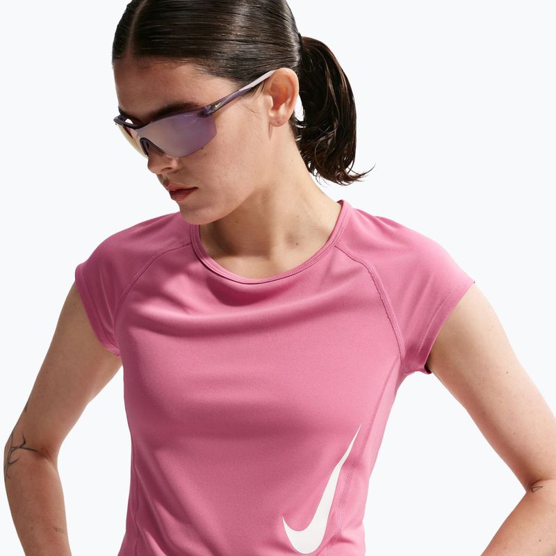 Koszulka do biegania damska Nike Swoosh Run Dri-Fit peony/photon dust/white 4