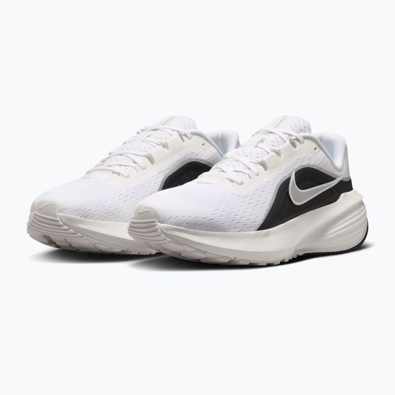 Buty do biegania damskie Nike Downshifter 14 white/summit white/metallic silver 10