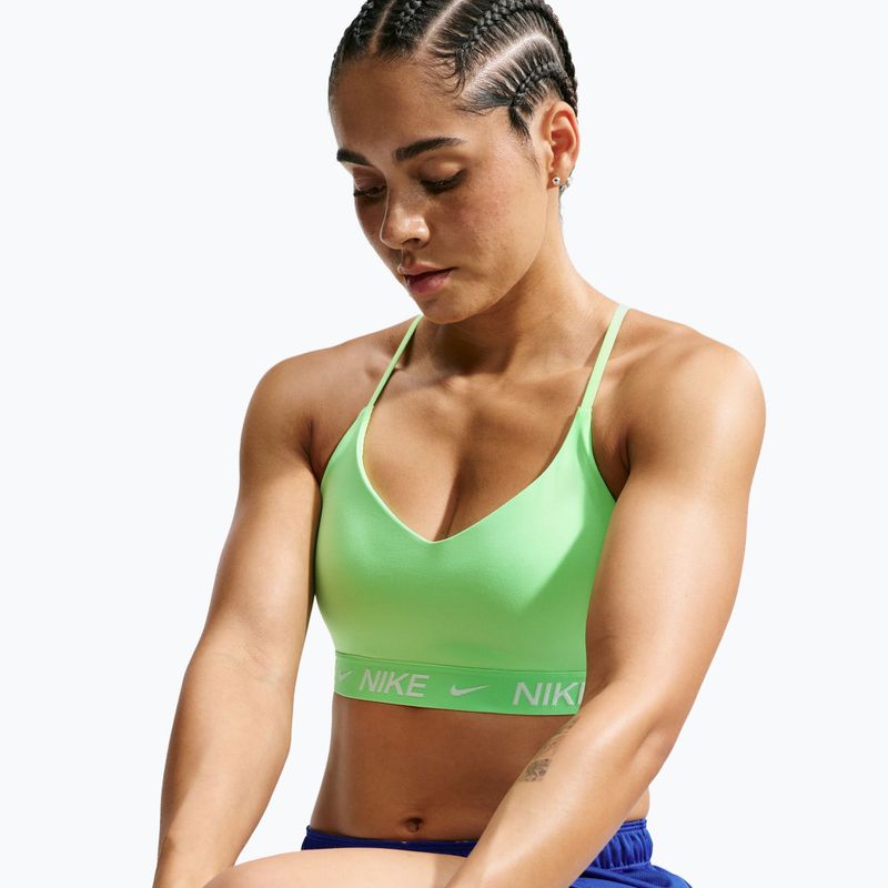 Biustonosz treningowy Nike Indy Light Support illusion green 4