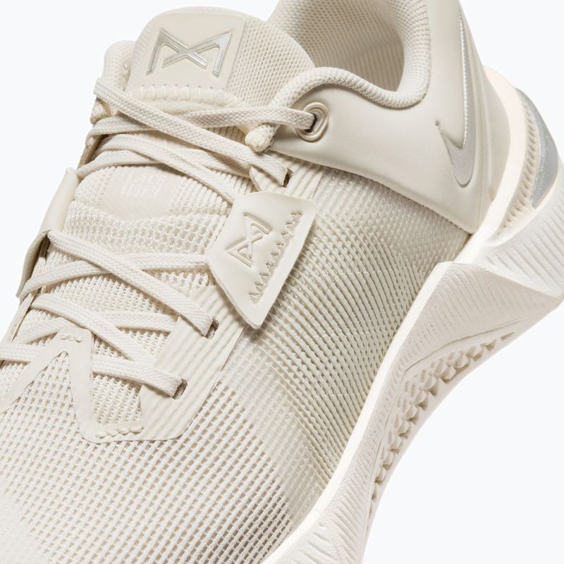 Buty treningowe damskie Nike Metcon 10 light orewood brown/phantom/metallic silver 12
