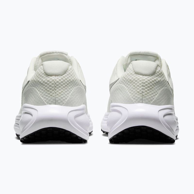 Buty do biegania damskie Nike Revolution 8 sail/white/black/metallic silver 13